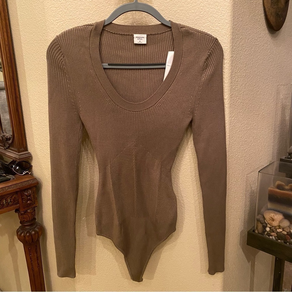 NWT~ABERCROMBIE & FITCH Women Olive Ribbed Long Sleeve Bodysuit Size Medium